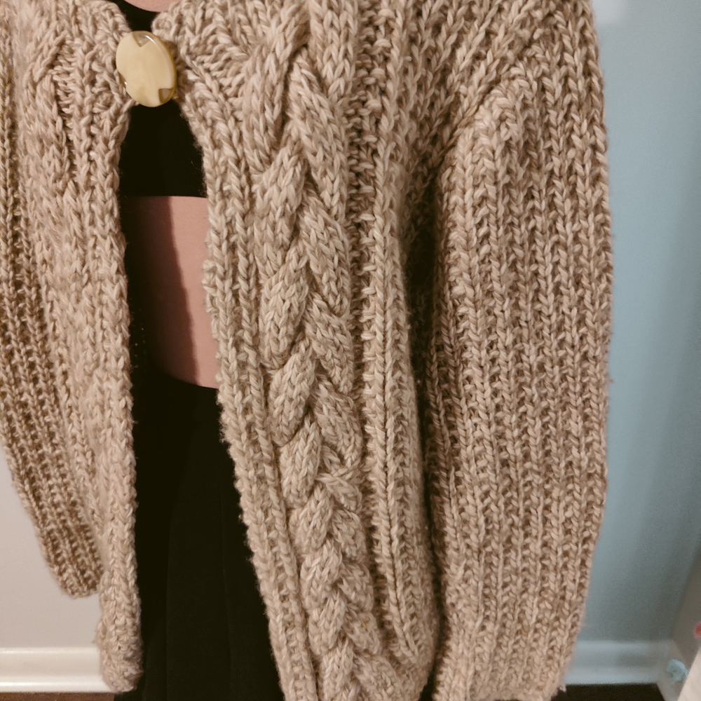 oversized minimalist chunky sweater handmade cardigan  big button  natural - Picture 4 of 8